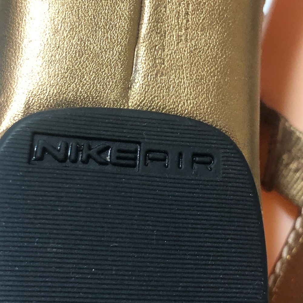 Cole Haan beautiful soft leather sandals - Picture 6 of 8